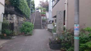 白山神社 南側の参道