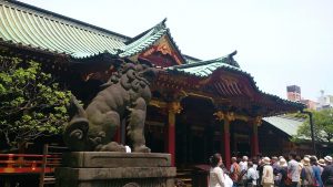 根津神社 社殿・狛犬